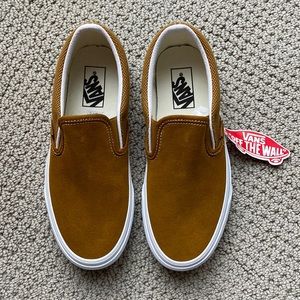 Vans Classic Slip On (Pig Suede) - Brand New